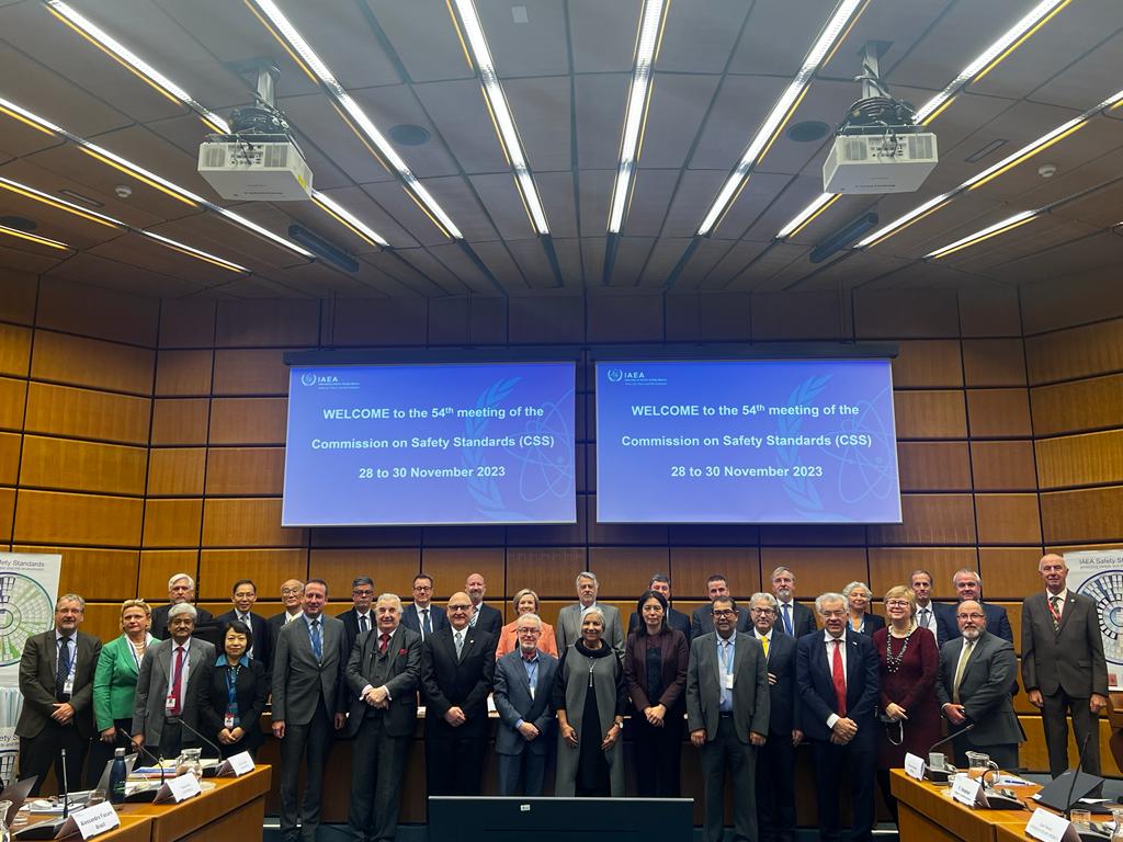 El consejero y presidente de CEIDEN, Javier Dies, participa en la 54ª reunión de la Comisión de Normas de Seguridad del Organismo Internacional de Energía Atómica en Viena.
